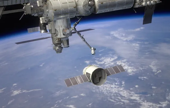 Earth, Dragon, ISS, SpaceX