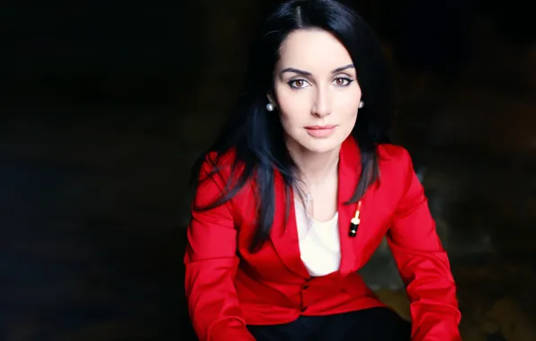 Picture eyes, red, costume, Tina Kandelaki, Tina Kandelaki