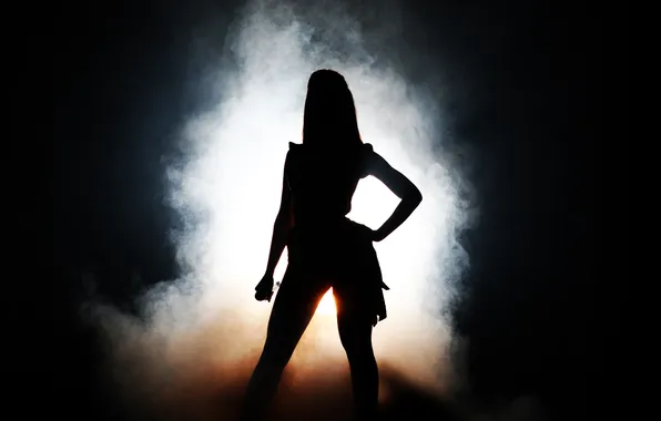 Light, darkness, smoke, scene, microphone, singer, Beyonce