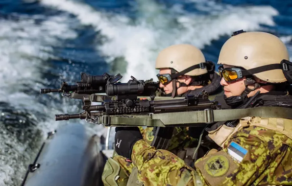 Picture weapons, soldiers, Estonian Defence Force