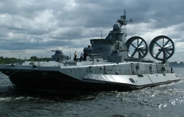 Powerful, Hovercraft, Russian Navy, Russian power, Zubr-class LCAC, Zubr-class, mordovia