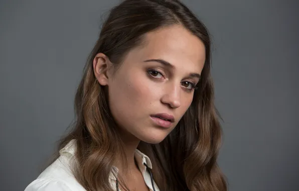 Picture actress, photographer, brown hair, photoshoot, for the film, Amy Sussman, Alicia Vikander, Alicia Vikander