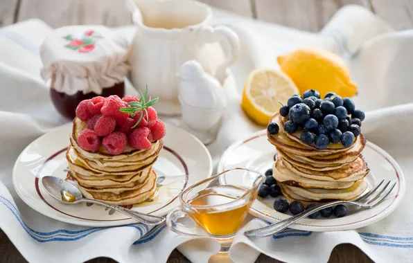 Berries, raspberry, blueberries, honey, pancakes, pancakes