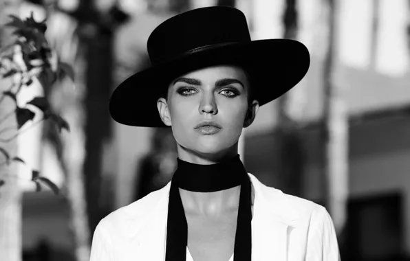 Hat, black and white, Ruby Rose