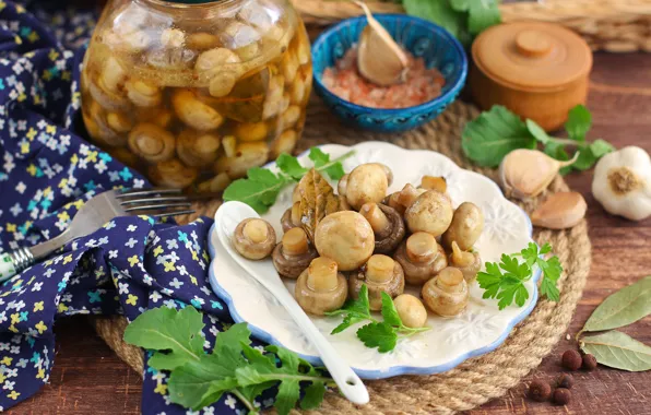 Mushrooms, spices, mushrooms, marinated