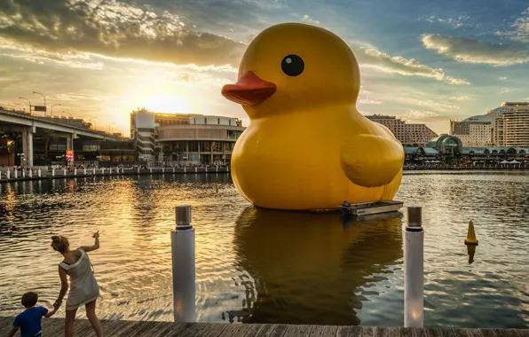 Picture city, big, water, Yellow rubber ducky
