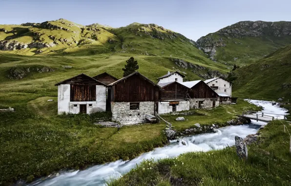 Picture mountains, river, house