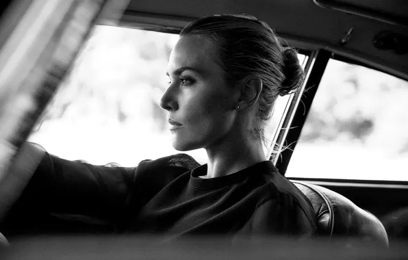 Photo, actress, black and white, sitting, in the car, Kate Winslet, Kate Winslet, The Edit