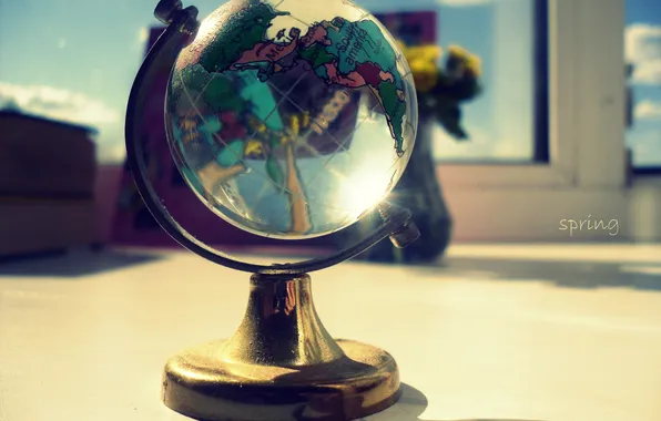 Picture light, spring, globe, souvenir