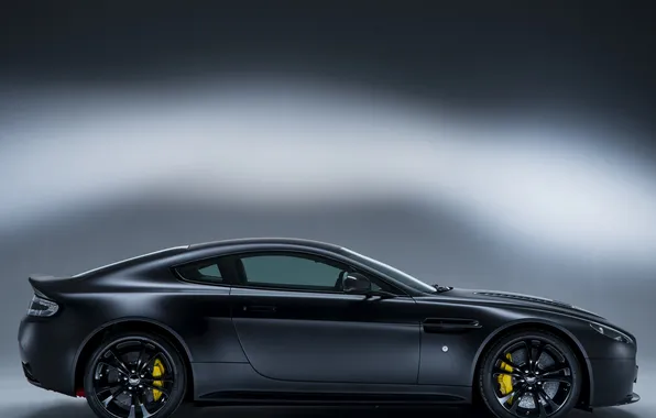 Auto, Aston Martin, Vantage, side view, V12, Carbon Black II