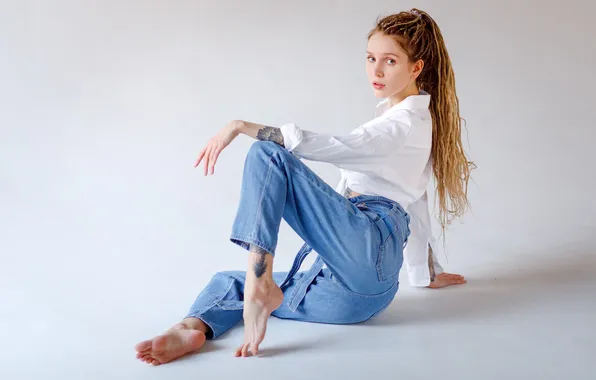 Studio, barefoot, model, tattoo, women, jeans, shirt, pants