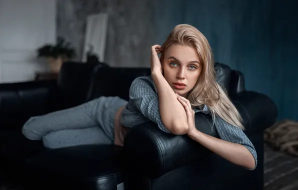Picture look, girl, face, pose, sofa, hands, blonde, Yuri Demidov