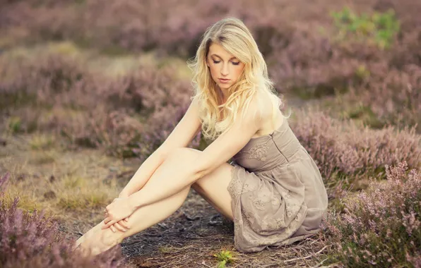 Picture girl, nature, Lesley