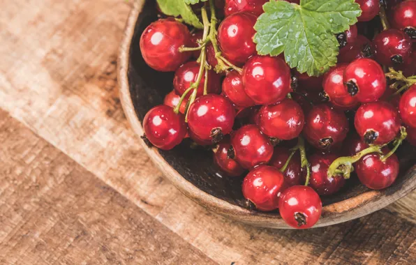 Drops, berries, the dark background, table, food, bowl, red, currants