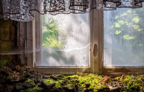 Picture house, window, curtains