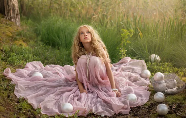 Picture grass, look, decoration, nature, balls, basket, necklace, dress