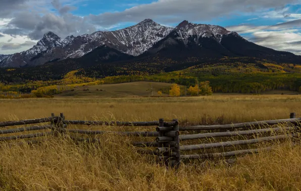 Picture field, autumn, mountains, the fence, pasture, the fence, dry grass