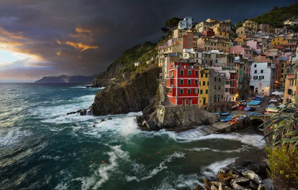 Sea, coast, building, the evening, Italy, Italy, The Ligurian sea, Riomaggiore