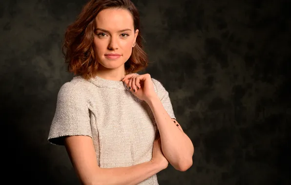 Picture actress, hairstyle, photographer, brown hair, jacket, photoshoot, USA Today, Daisy Ridley