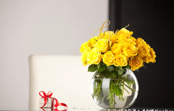 Table, gift, roses, yellow, vase