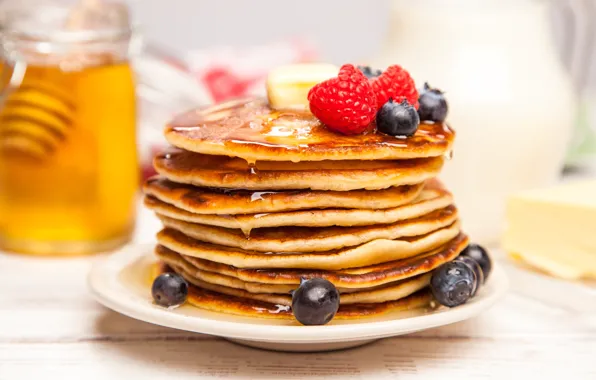 Berries, blueberries, strawberry, honey, pancakes, pancakes