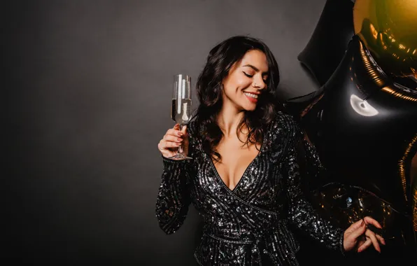 Chest, girl, joy, pose, smile, lights, holiday, wine