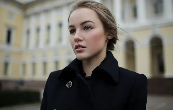 Picture look, girl, face, city, sweetheart, the building, portrait, makeup