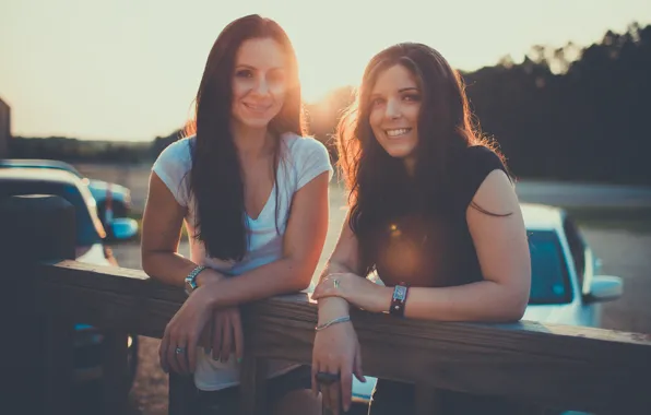 Sunset, smile, girls, beauty, photographer, Aaron Woodall, glare