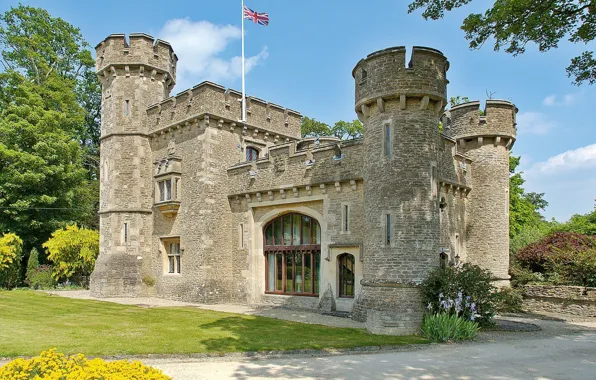The city, Great Britain, Small Castle-Home, small castle-house, Bath Lodge, Bath Lodge Castle
