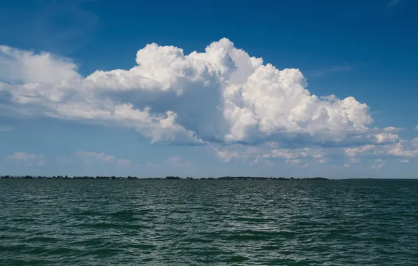 Picture clouds, the Volga river, Vadim Mironov