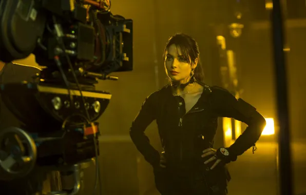 Anna Zavalskaya yalangoch