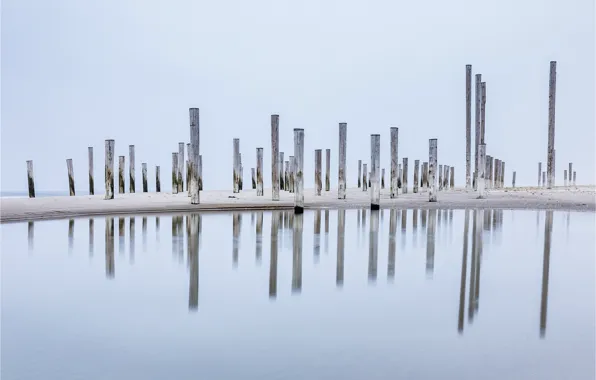 Sea, shore, posts