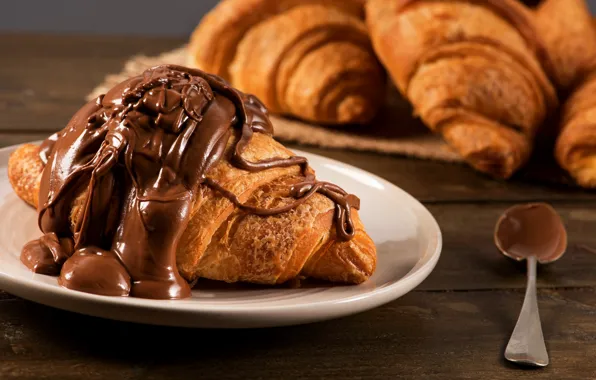 Cakes, Nutella, croissant
