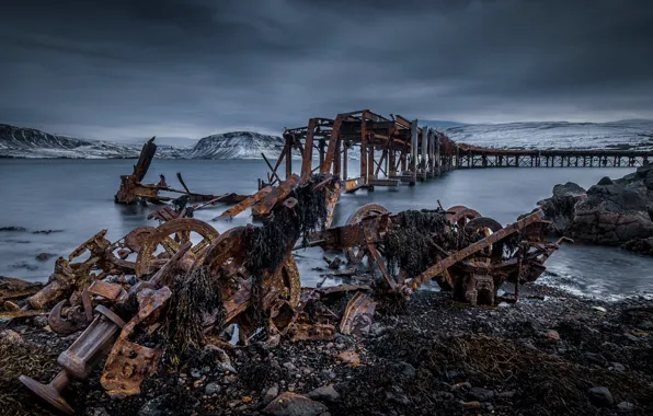 Picture the skeleton, Ireland, the old pier, rust