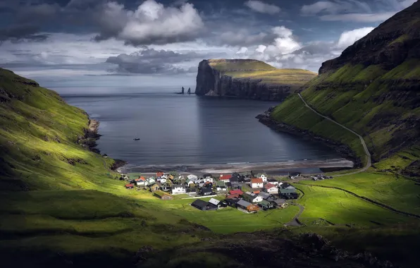 Shore, Faroe Islands, Tjørnuvík