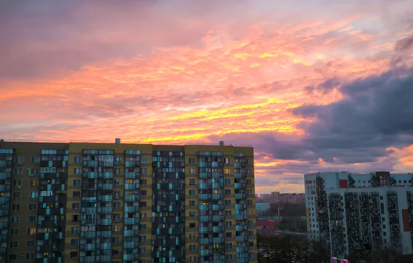 The sky, clouds, sunset, building, home, spring, Moscow, Russia