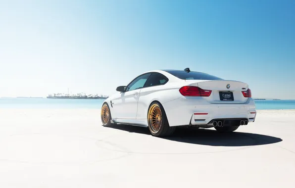 Picture car, white, BMW M4