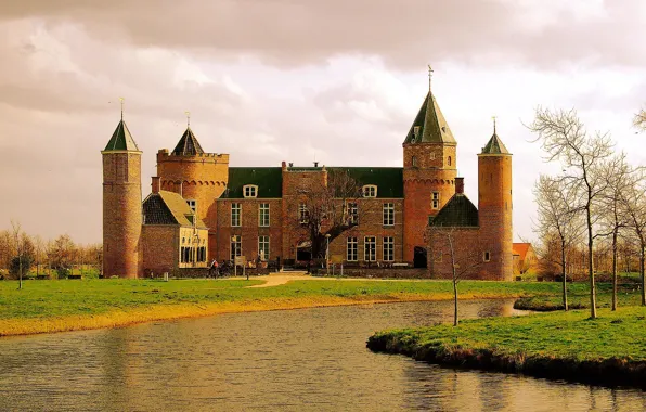 Holland, Holland, the old castle