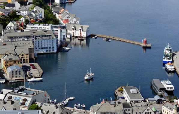 Picture lighthouse, home, yachts, boats, buildings, piers, Ålesund, the port city