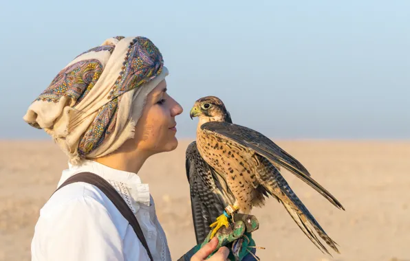 Girl, Desert, Smile, Falcon, Falcon, Side, Qatar, Qatar