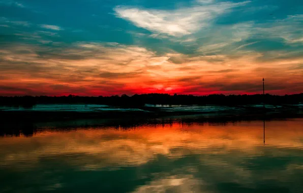 The sky, water, clouds, sunset, glow