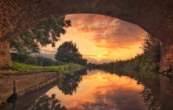 Picture bridge, river, England, arch, Canal the Trent and Mersey