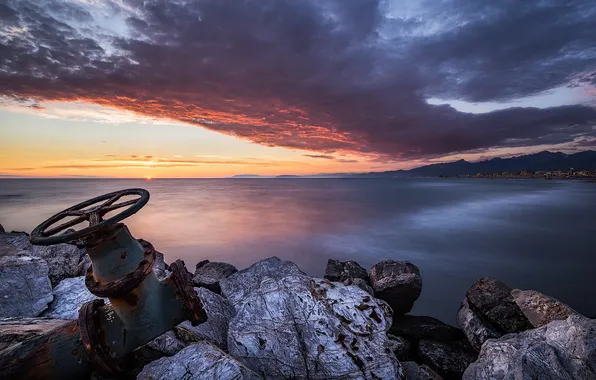 Picture sea, sunset, pipe