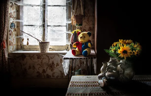 Picture flowers, window, bear