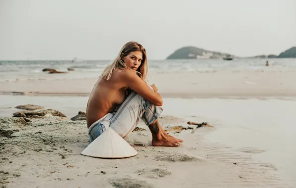 Look, girl, girl, look, seashore, coast, sandy beach, summer vacation