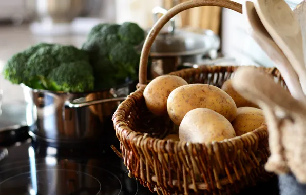 Kitchen, plate, pan, basket, vegetables, cabbage, young, bokeh