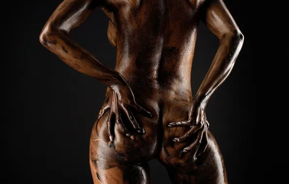 Ass, body, back, hands, dirt