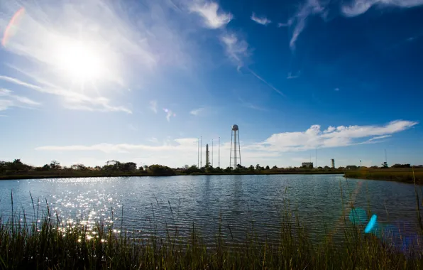 Picture grass, water, the sun, lake, glare, view, rocket, day