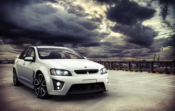 The sky, GTS, Holden