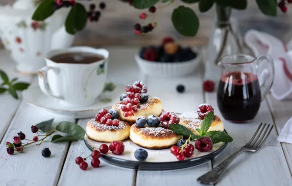 Berries, tea, Breakfast, Cup, sauce, powdered sugar, cheesecakes, Karina Klachuk